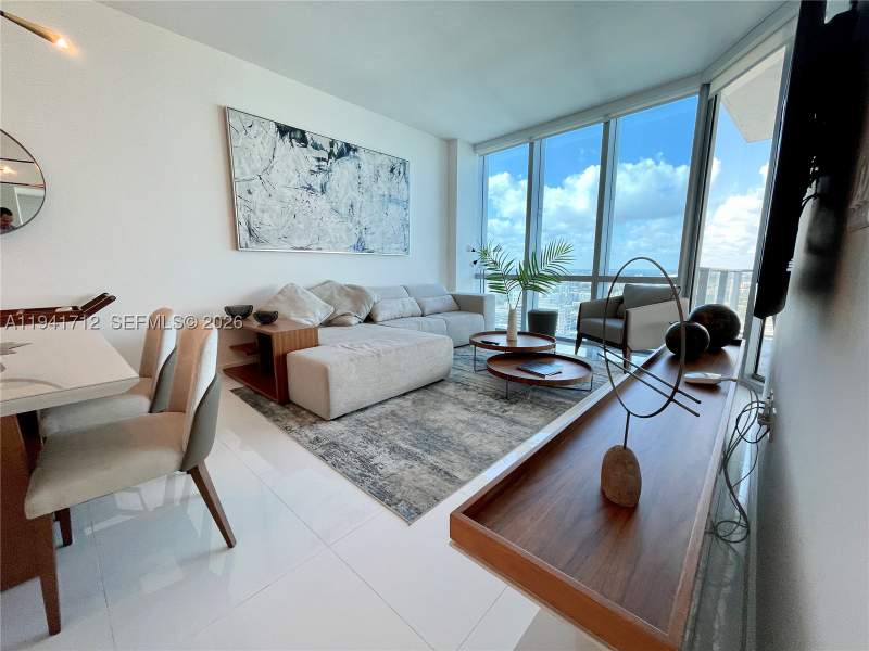 2 bedroom Condominium at 851 NE 1st Ave 3606, Paramount Worldcenter, Miami — photo 4