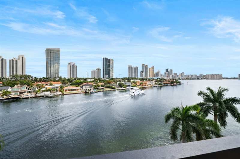 2 bedroom Condominium at 19195 NE 36th Ct 710, Mystic Pointe Condo No Tw, Aventura — photo 1