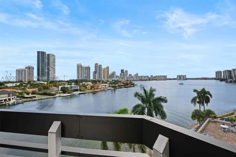 2 bedroom Condominium at 19195 NE 36th Ct 710, Mystic Pointe Condo No Tw, Aventura — photo 2