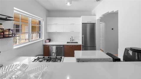 645 Michigan Ave A, Miami Beach FL - photo 12 of 27