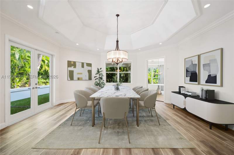 5 bedroom SingleFamilyResidence at 10001 SW 60th Ct, Martin Suburban Acres, Pinecrest — photo 5