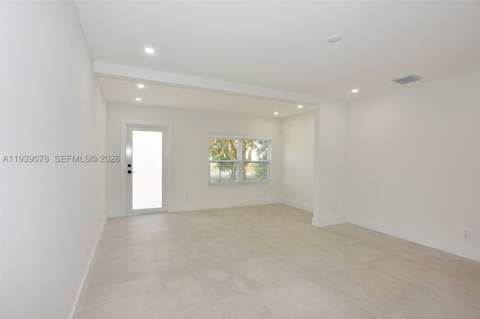 1084 NW 66th St, Miami FL - photo 12 of 34