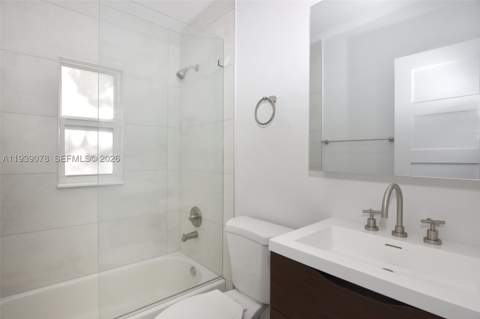 1084 NW 66th St, Miami FL - photo 23 of 34
