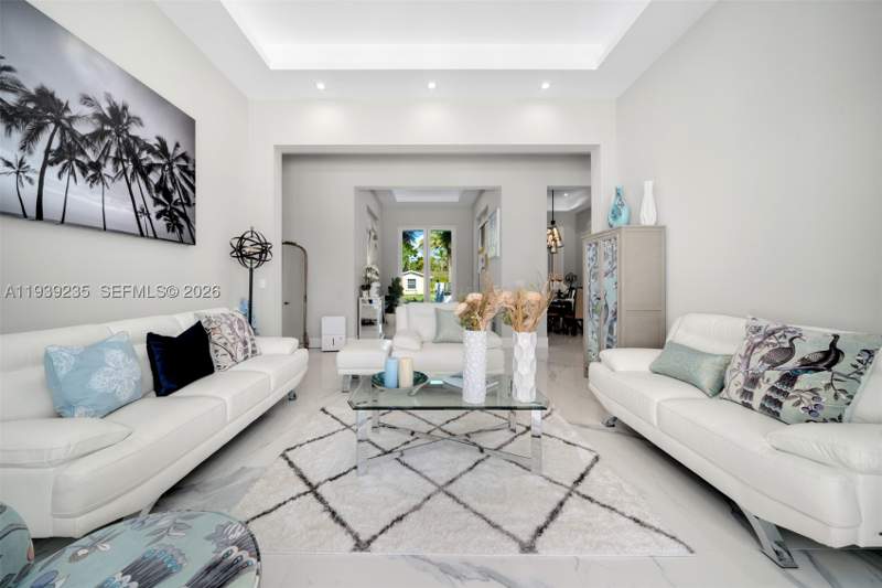 5 bedroom SingleFamilyResidence at 10250 SW 135th St, West Grove Estates, Miami — photo 4