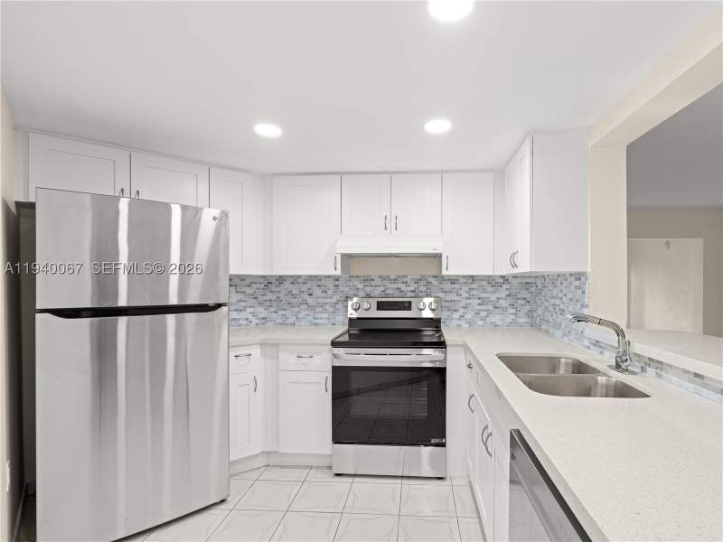 2 bedroom Condominium at 10249 NW 9th St Cir 107-8, West Fontaine Condo, Miami — photo 4