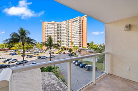 1351 NE Miami Gardens Dr 301E, Miami FL - photo 23 of 29