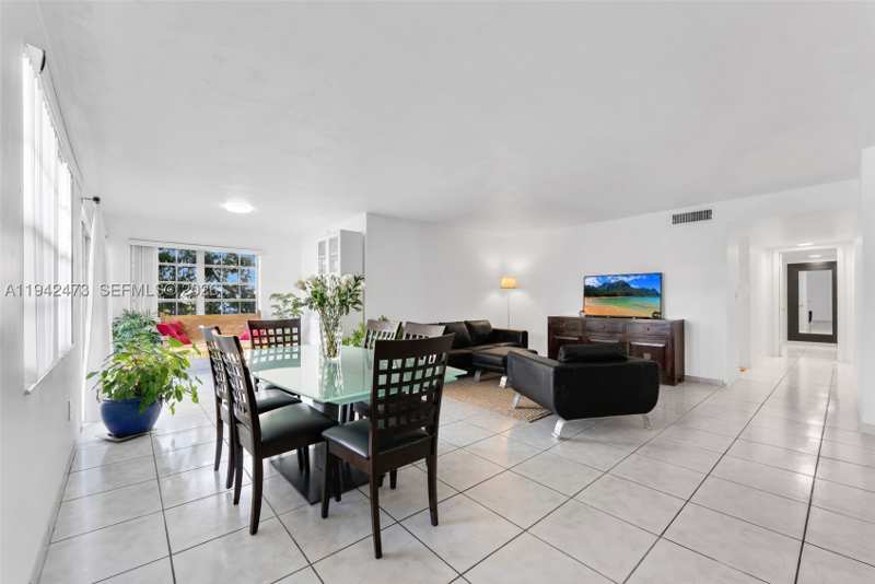 2 bedroom Condominium at 11840 NE 19th Dr 9, Sutton House Condo, North Miami — photo 1