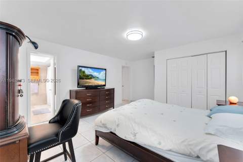 11840 NE 19th Dr 9, North Miami FL - photo 22 of 34