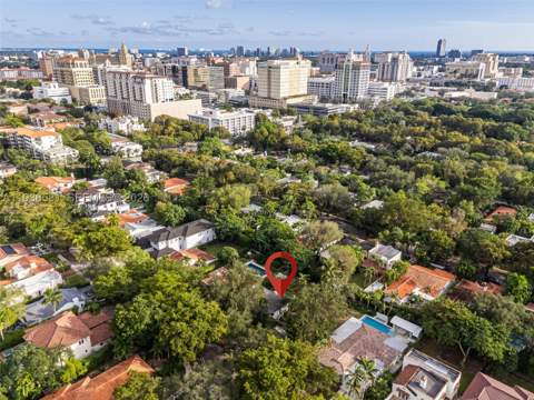 446 Madeira Ave, Coral Gables FL - photo 16 of 31