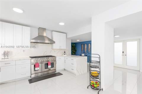 18555 SW 83rd Pl, Cutler Bay FL - photo 13 of 42