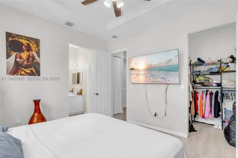 950 NE 42nd Pl, Homestead FL - photo 16 of 27