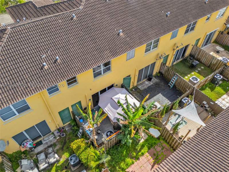 3 bedroom Townhouse at 950 NE 42nd Pl, Marbella Bay, Homestead — photo 4