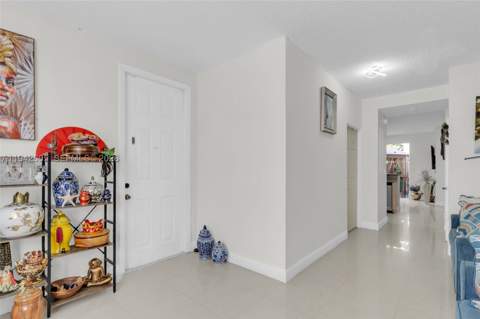 950 NE 42nd Pl, Homestead FL - photo 7 of 27