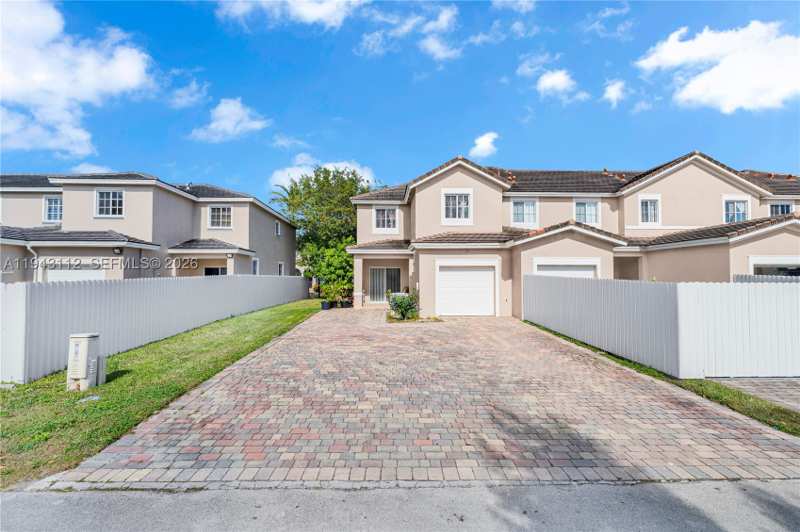 3 bedroom Townhouse at 14102 SW 276th St, Mandarin Lakes, Homestead — photo 1