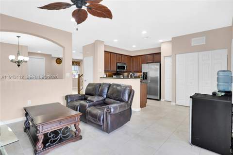 14102 SW 276th St, Homestead FL - photo 10 of 36