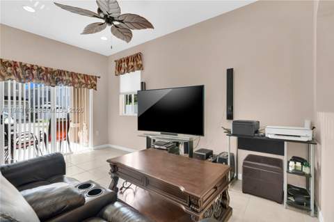 14102 SW 276th St, Homestead FL - photo 11 of 36
