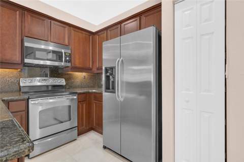 14102 SW 276th St, Homestead FL - photo 15 of 36