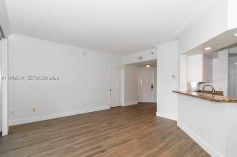 3215 NE 184th St 14301, Aventura FL - photo 12 of 44