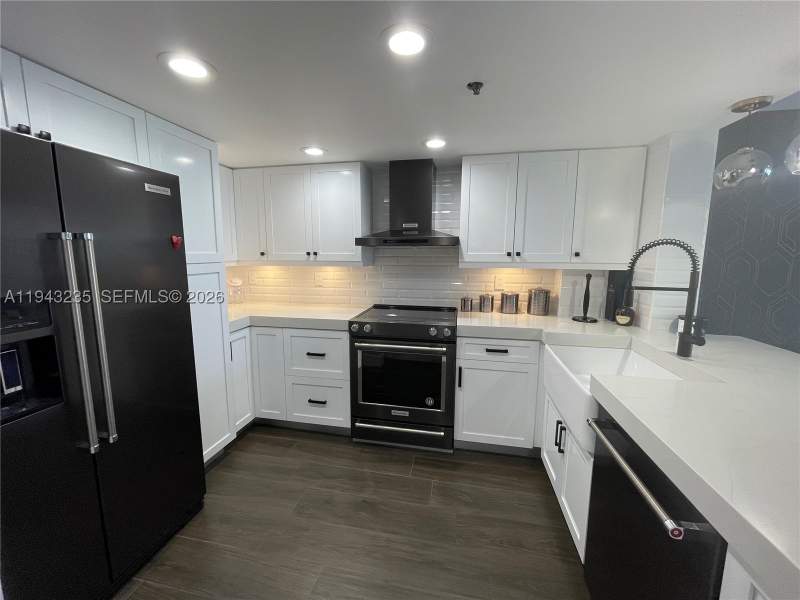 2 bedroom Condominium at 2555 Collins Ave 1409, Club Atlantis Condo, Miami Beach — photo 2