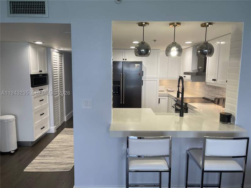 2 bedroom Condominium at 2555 Collins Ave 1409, Club Atlantis Condo, Miami Beach — photo 3