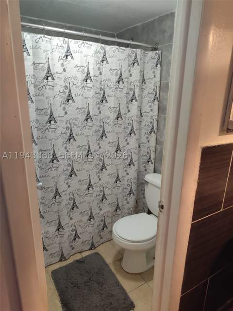 19781 SW 114th Ave 142, Miami FL - photo 8 of 17