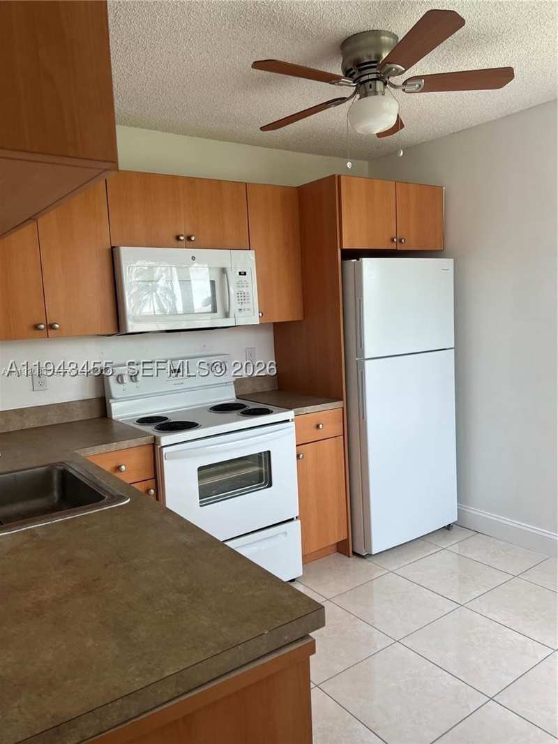 2 bedroom Condominium at 1017 Washington Cir 1017-I, Lakeshore Condo 11, Homestead — photo 1