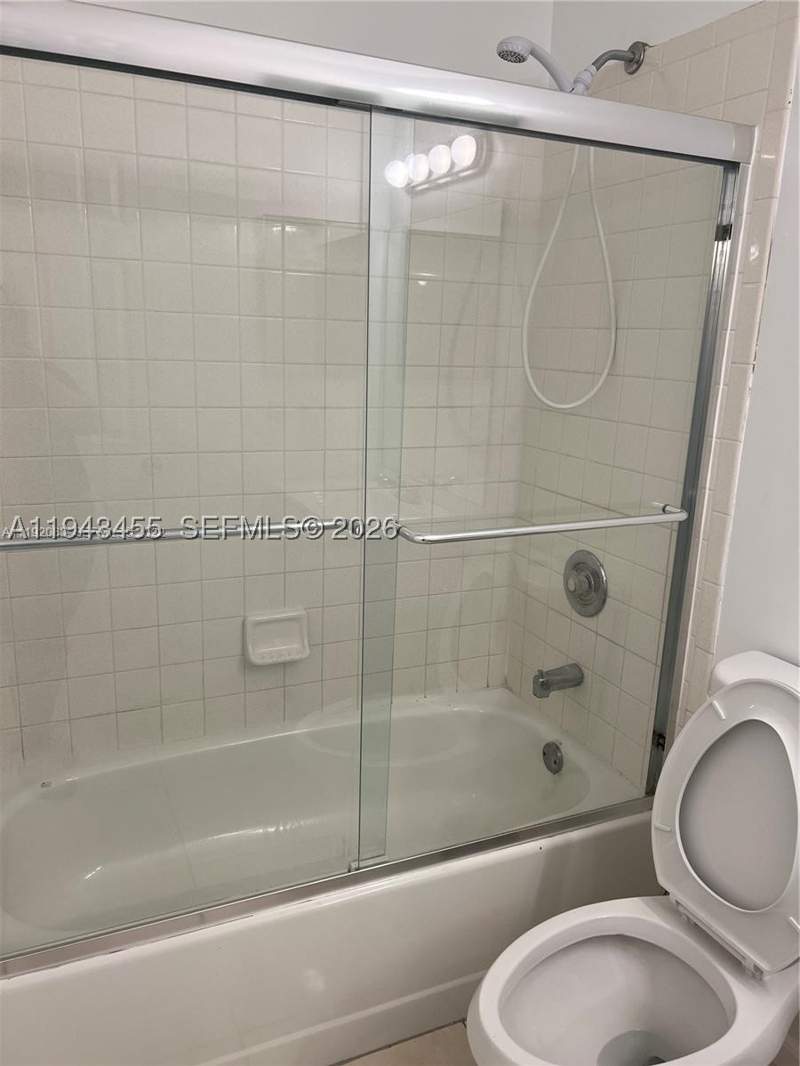 2 bedroom Condominium at 1017 Washington Cir 1017-I, Lakeshore Condo 11, Homestead — photo 2