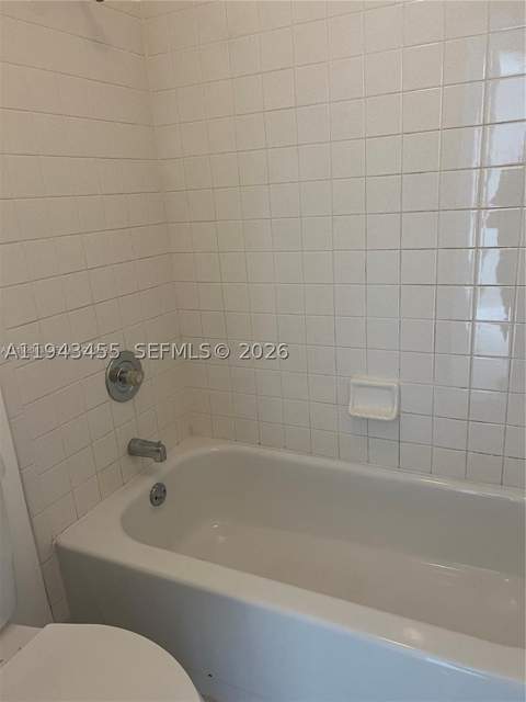 1017 Washington Cir 1017-I, Homestead FL - photo 7 of 9