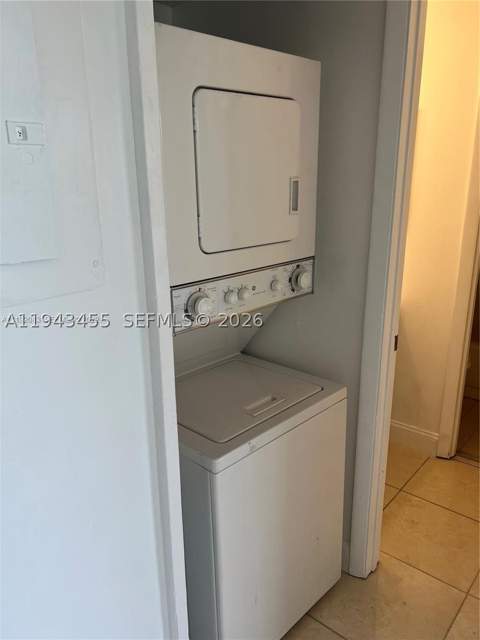 1017 Washington Cir 1017-I, Homestead FL - photo 8 of 9