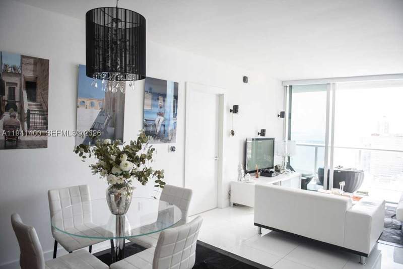 2 bedroom Condominium at 495 Brickell Ave 3805, Icon Brickell No Two, Miami — photo 2