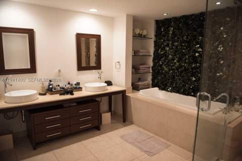 495 Brickell Ave 3805, Miami FL - photo 7 of 18
