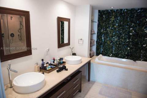 495 Brickell Ave 3805, Miami FL - photo 8 of 18