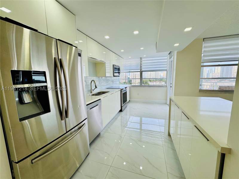 2 bedroom Condominium at 18041 Biscayne Blvd *Boat Slip & Unit* 1605, Del Prado Marina, Aventura — photo 3