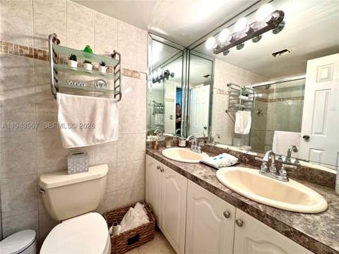 301 174th St 2201, Sunny Isles Beach FL - photo 9 of 19