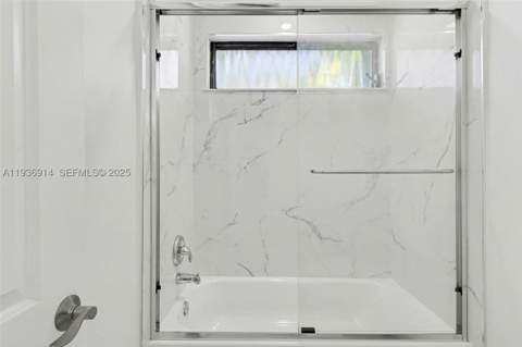 523 NE 38th St 6, Miami FL - photo 21 of 56