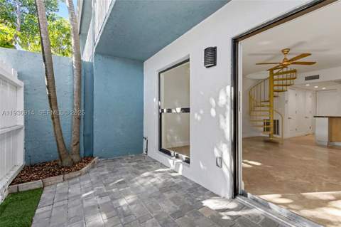 523 NE 38th St 6, Miami FL - photo 7 of 56