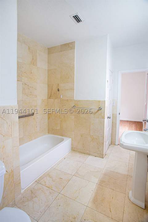 236 SW 28th Rd, Miami FL - photo 22 of 32