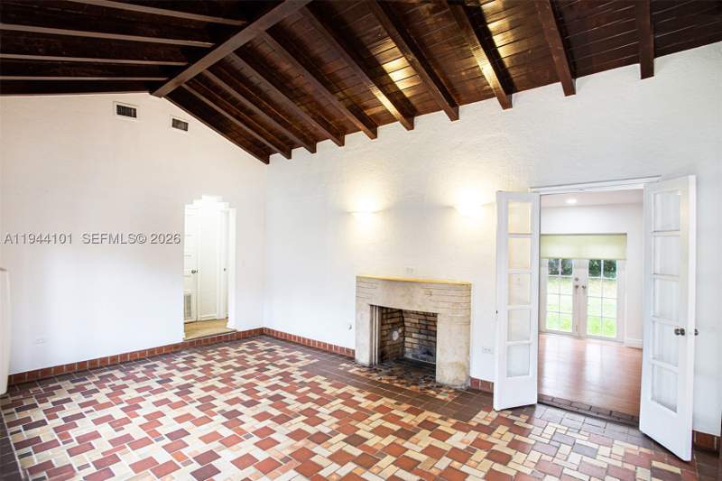 3 bedroom SingleFamilyResidence at 236 SW 28th Rd, Brickell Estates, Miami — photo 4