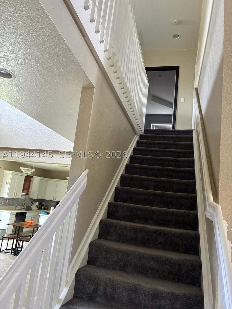 5 bedroom SingleFamilyResidence at 1378 NW 204th St, Sport Acres, Miami Gardens — photo 2