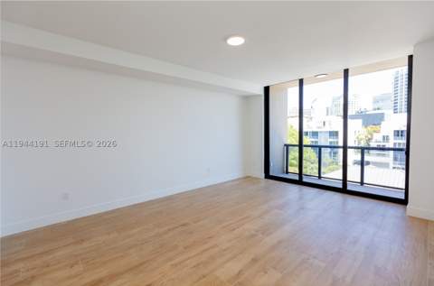 3034 Oak Avenue 408, Coconut Grove FL - photo 6 of 30