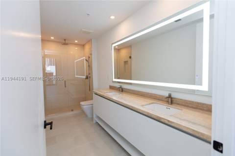 3034 Oak Avenue 408, Coconut Grove FL - photo 7 of 30