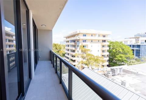 3034 Oak Avenue 408, Coconut Grove FL - photo 9 of 30