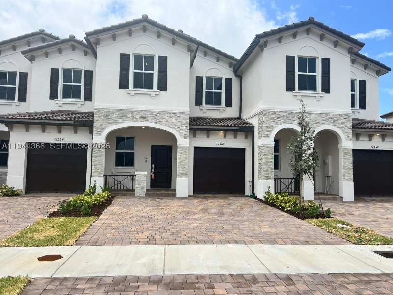 3 bedroom Townhouse at 12560 NW 22nd Pl, Golf Park Sec 1, Miami — photo 1