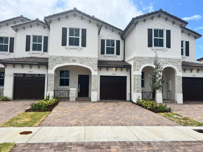 3 bedroom Townhouse at 12560 NW 22nd Pl, GOLF PARK SEC 1, Miami — photo 1