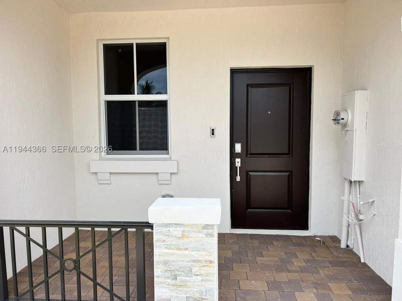 3 bedroom Townhouse at 12560 NW 22nd Pl, GOLF PARK SEC 1, Miami — photo 2