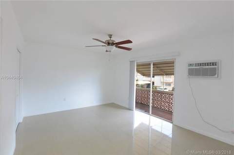 1820 Venice Park Drive 205, North Miami FL - photo 6 of 13