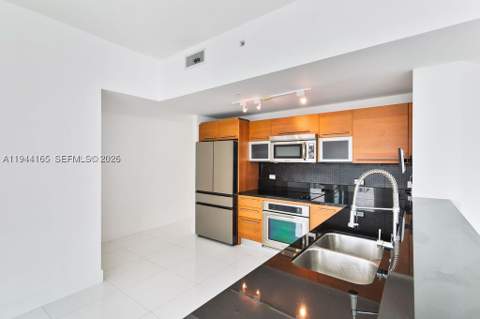253 NE 2nd St 4608, Miami FL - photo 15 of 37