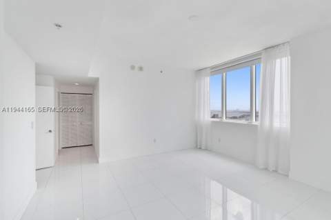 253 NE 2nd St 4608, Miami FL - photo 18 of 37