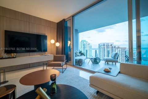 300 Biscayne Blvd Way 3403, Miami FL - photo 16 of 77