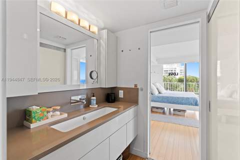 200 SE 15th Rd 5D, Miami FL - photo 19 of 25